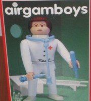 Figurine Airgam boys Docteur brancardier secouriste + accessoires (compatible aux marques courantes)